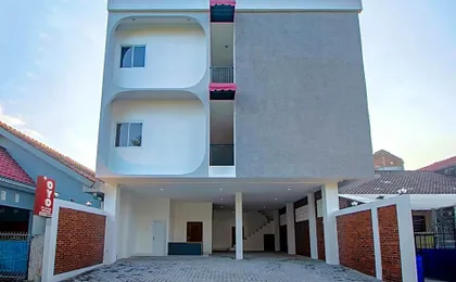 OYO 1319 88 Exclusive Residence