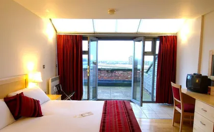 The Place Aparthotel