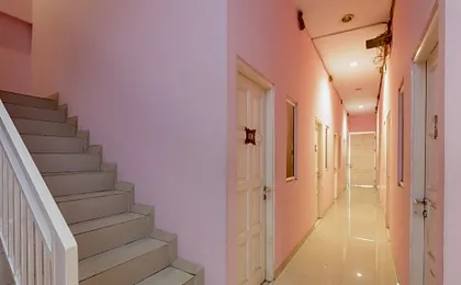 RedDoorz near Stasiun Palmerah