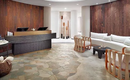 Omni Viking Lakes