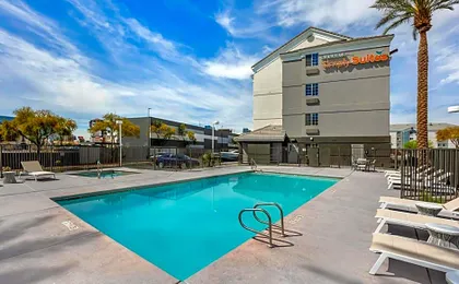 Sonesta Simply Suites Las Vegas Convention Center