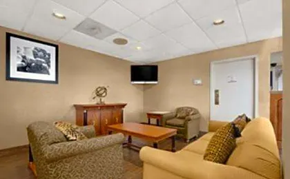 Super 8 by Wyndham Oxford