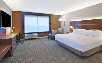 Holiday Inn Express & Suites Okemos - University Area By IHG