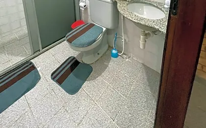 Pousada Hostel São Jorge ------Quartos priv com ar condicionado Liberado das 20h as 08 30hs 1 minuto a pé da praia