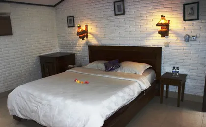 Anom Beach Hotel