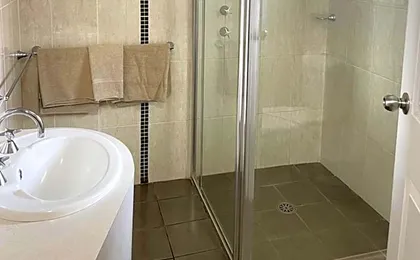 Cattlemans Country Motor Inn & Serviced Apartments