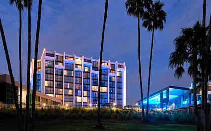 VEA Newport Beach, A Marriott Resort & Spa