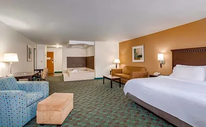 Holiday Inn Express Hotel & Suites Canton By IHG