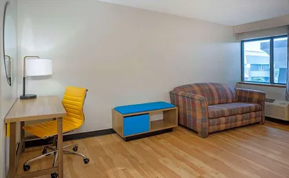 Days Inn by Wyndham Pleasant Prairie Kenosha