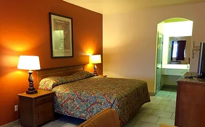 Boca Chica Inn and Suites