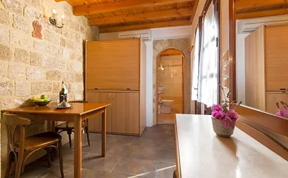 Camelot Traditional & Classic Hotel