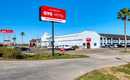 OYO Hotel Rosenberg TX I-69