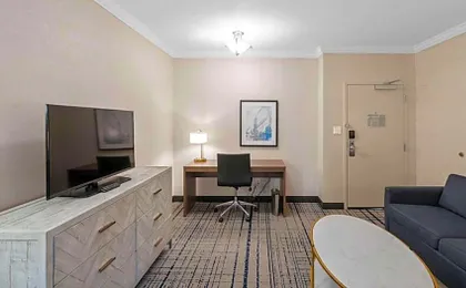 DoubleTree by Hilton South Charlotte Tyvola
