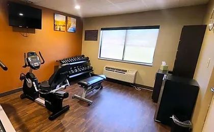 Comfort Inn & Suites Leeds I-20