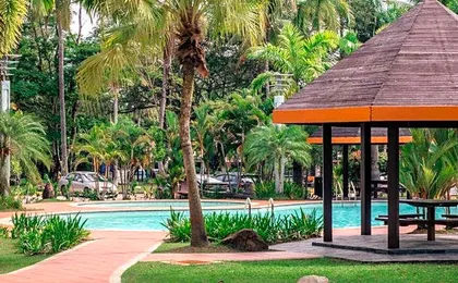 Rimbun Suites & Residences