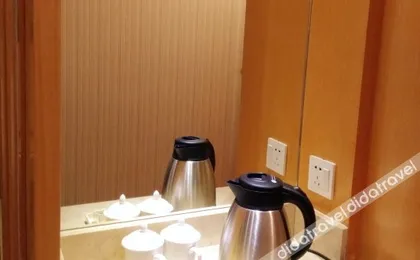 Vienna Hotel （Shenzhen Bantian Guangyayuan Station）