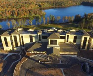 exteriorwithlake