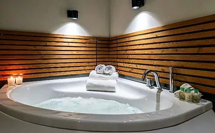 Discovery Hotel