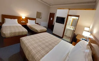 Edinburgh House Hotel
