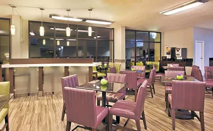 La Quinta Inn & Suites by Wyndham Charleston Riverview