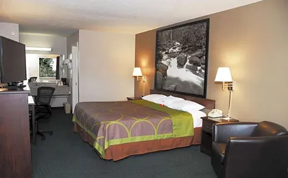 Super 8 by Wyndham Chattanooga Ooltewah