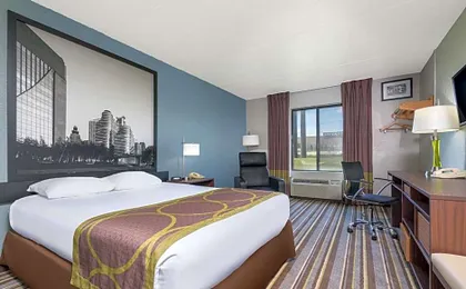 Super 8 by Wyndham Bloomington/Airport