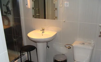 HOSTAL JQ MADRID 1