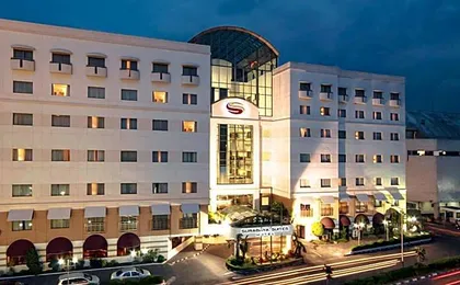 Surabaya Suites Hotel Powered by Archipelago