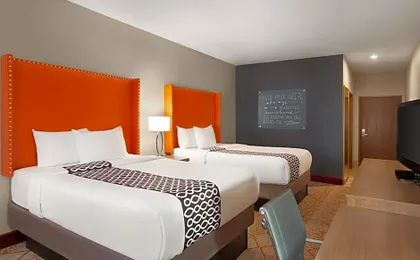 La Quinta Inn & Suites by Wyndham Lackawanna