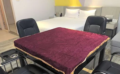 Kaisa Keyu Hotel (Shenzhen East Railway Station Buji Subway Station)