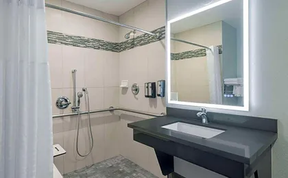 Aura Inn Monterey
