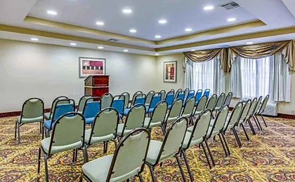 La Quinta Inn & Suites by Wyndham Canton MS