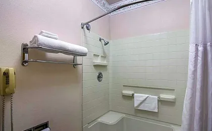 Quality Inn Fresno Yosemite Airport
