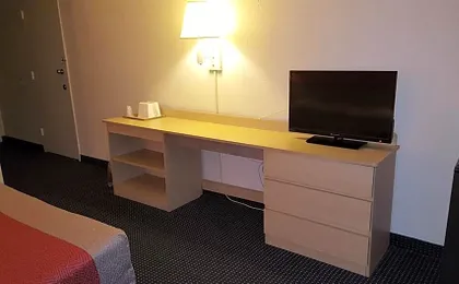 Red Carpet Inn