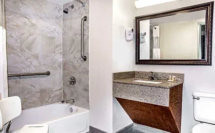 Days Inn by Wyndham Houston