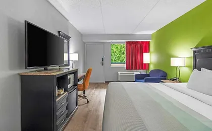 Quality Inn & Suites Gibsonia - Pittsburgh North
