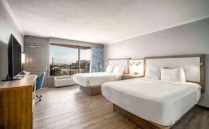 La Quinta Inn & Suites by Wyndham Cocoa Beach Oceanfront