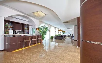 Hotel For You