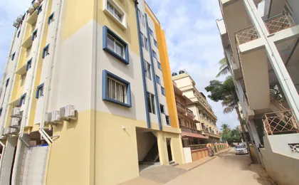 OYO 9419 Manu Residency