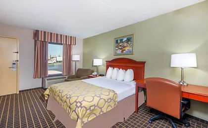 Baymont by Wyndham Clarksville Northeast