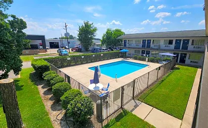 Motel 6-Conroe, TX