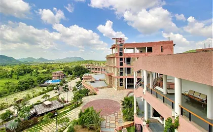 Palm Valley Dritan Resort