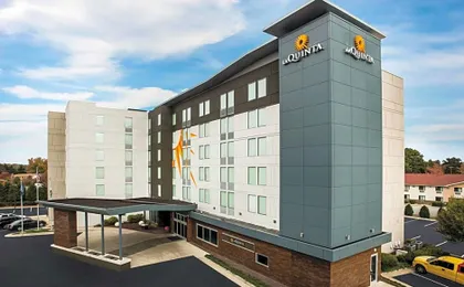 La Quinta Inn & Suites by Wyndham Winchester