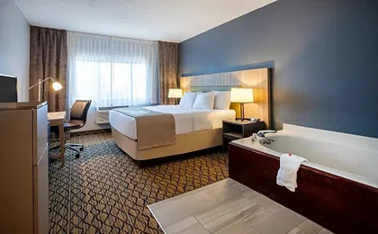 Days Inn & Suites by Wyndham Rochester Hills MI