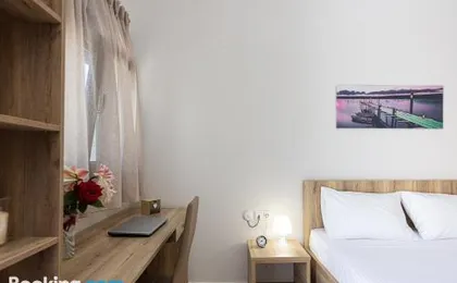 Nafsika apt, studio for 2, very close to the beach