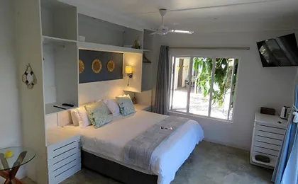 Bare Feet Retreat BB