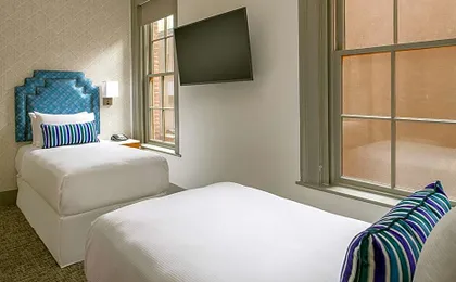 Harlow Hotel