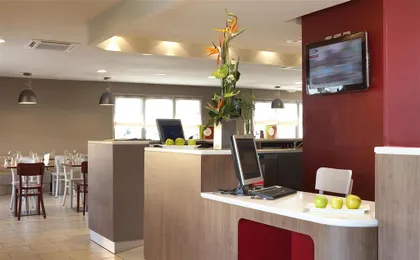 Campanile Brie Comte Robert - Lobby