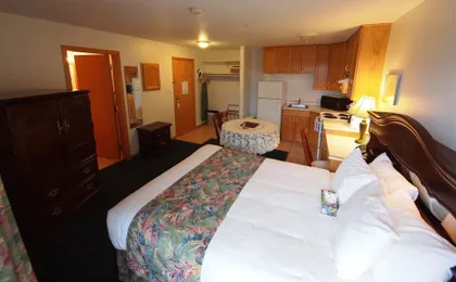 Executive House Suites Hotel & Conference Centre