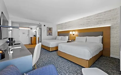 DoubleTree by Hilton New York JFK Airport
